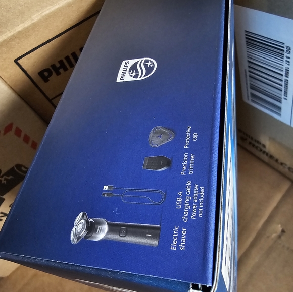 Philips Norelco Series 5000 Wet & Dry Men Rechargeable Electric Shaver X5004/84 - Picture 9 of 11